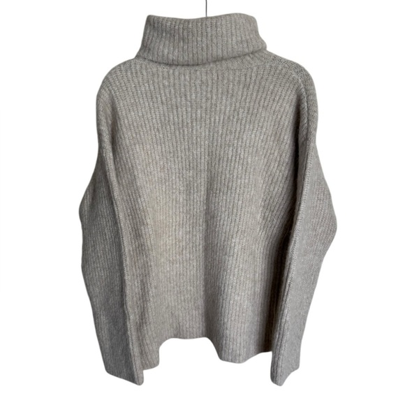 NWT Habitual Cashmere Blend Turtle Neck Sweater in Oatmeal Chunky Thick Small - Picture 2 of 5